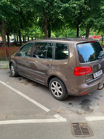 Volkswagen Touran 2010 photo 4