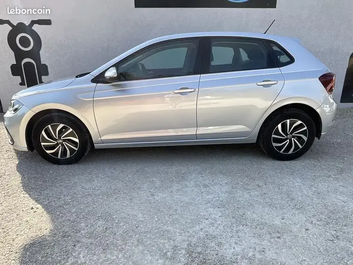 Volkswagen Polo 2023 photo 2