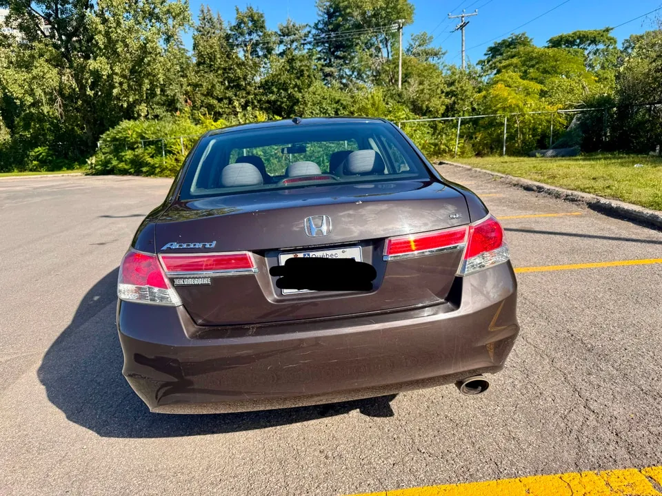 Honda Accord 2011 photo 2
