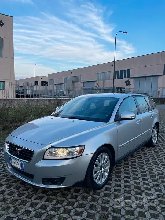 Volvo V50 2010 photo 3