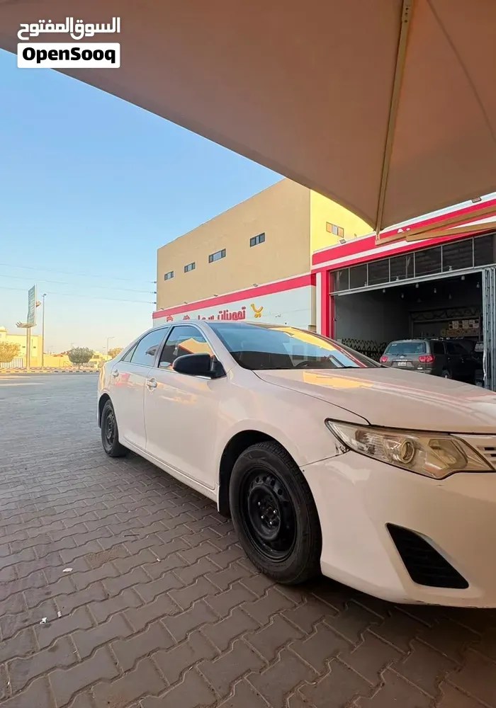 Toyota Camry 2014 photo 2
