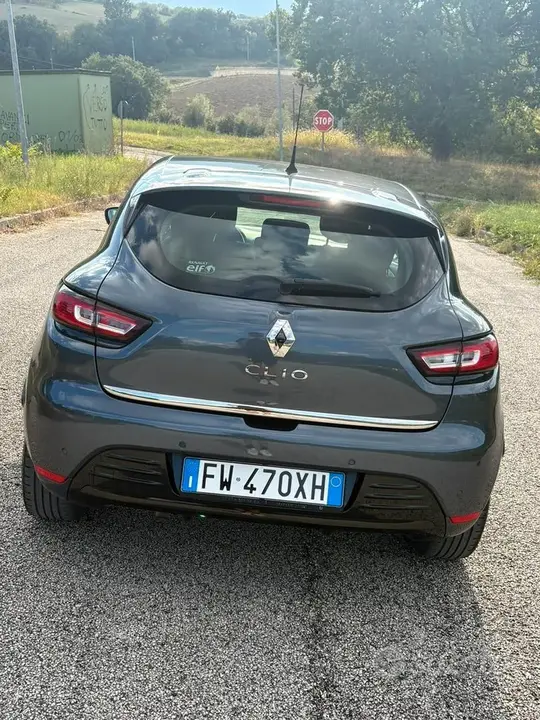 Renault Clio 2019 photo 2
