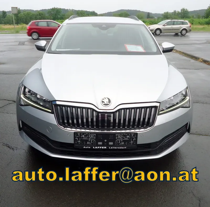 Skoda Superb 2022 photo 3