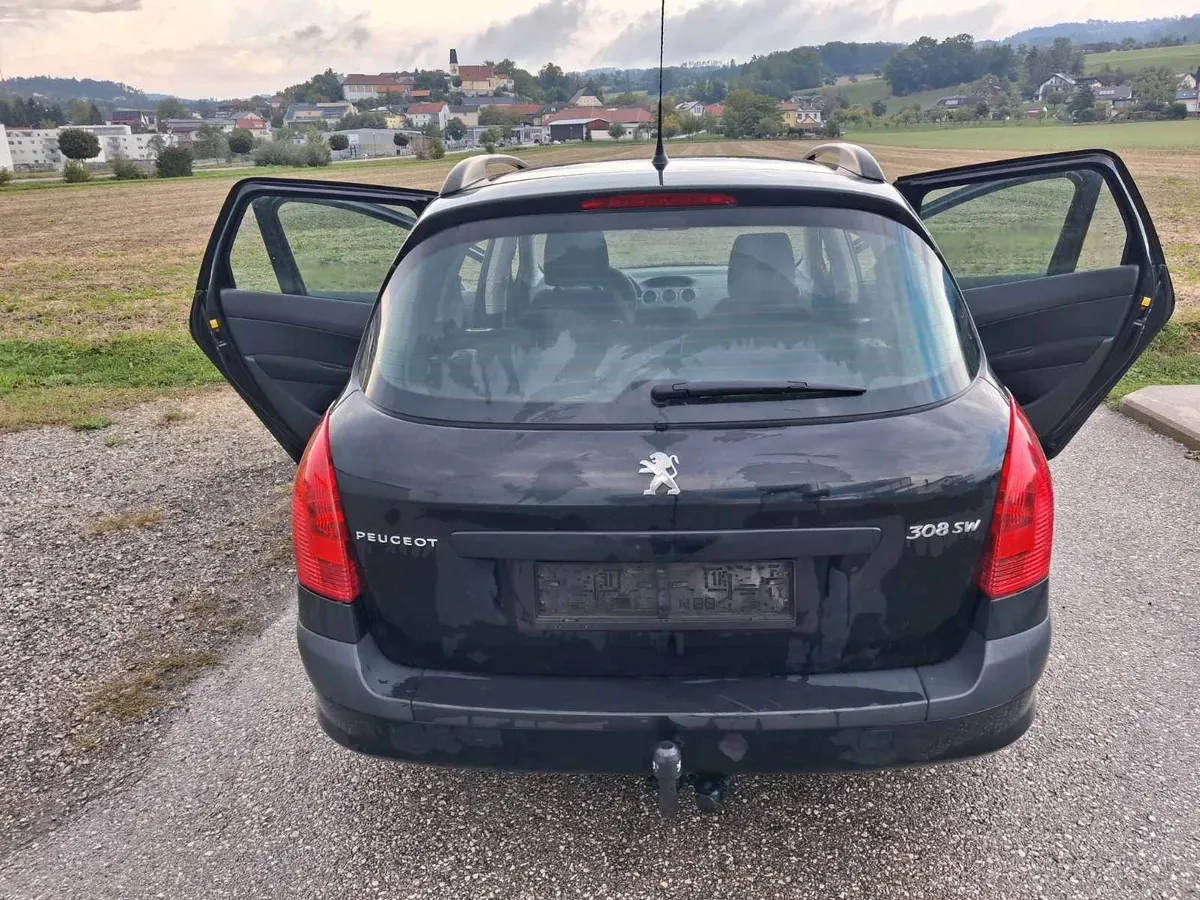 Peugeot 308 2011 photo 2