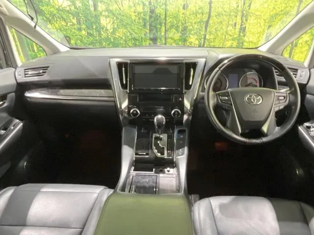 Toyota Alfaard 2.5S C Package 2019 photo 2