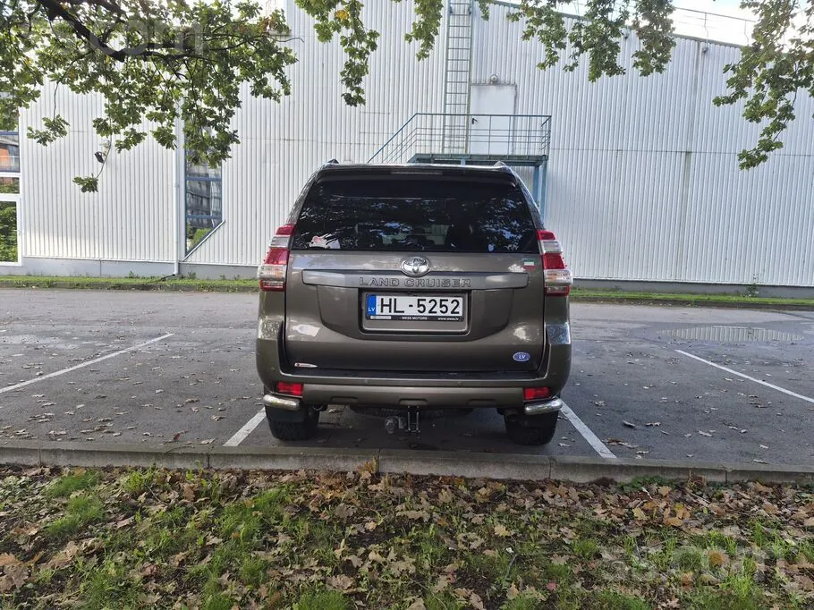 Toyota Land Cruiser 2017 photo 5