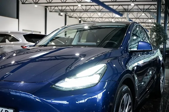 Tesla Model Y 2023 photo 4