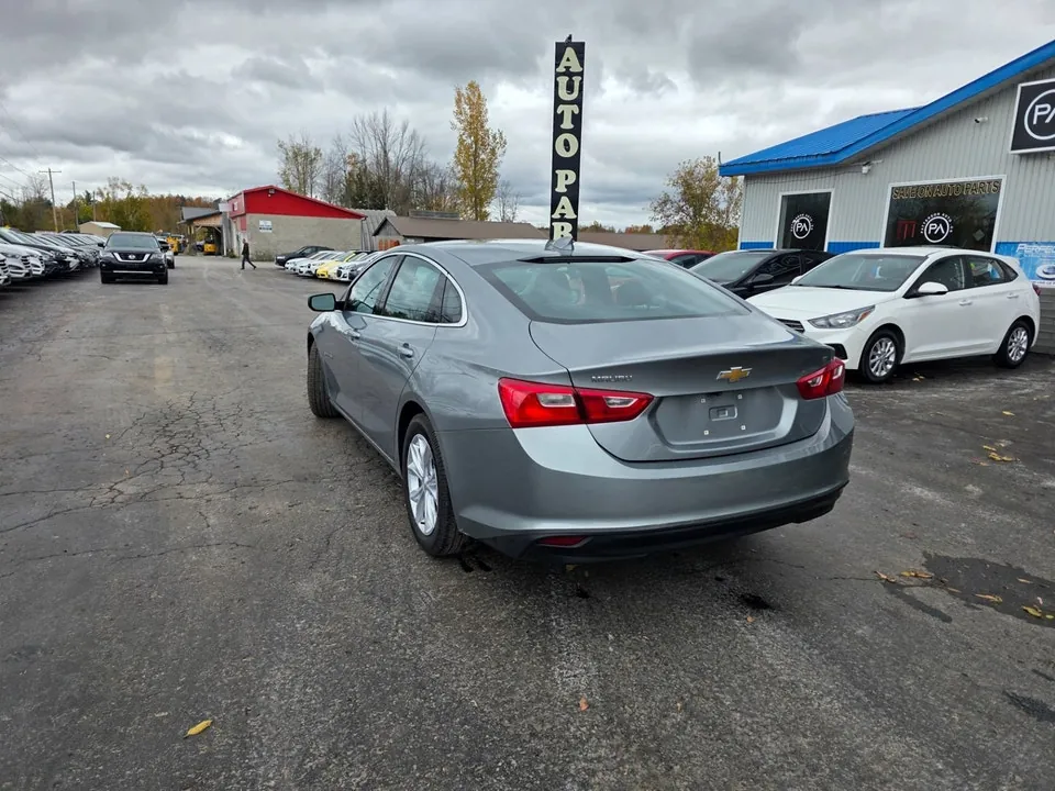 Chevrolet Malibu 2023 photo 3