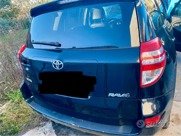 Toyota Rav4 2010 photo 2