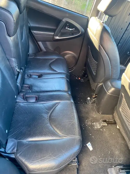 Toyota Rav4 2010 photo 5