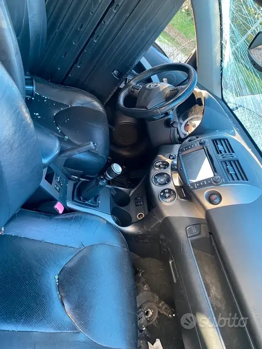 Toyota Rav4 2010 photo 4
