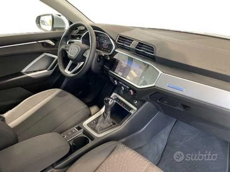 Audi Q3 2025 photo 3