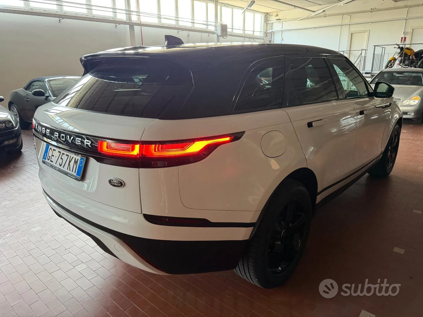 Land Rover Range Rover Velar 2021 photo 4