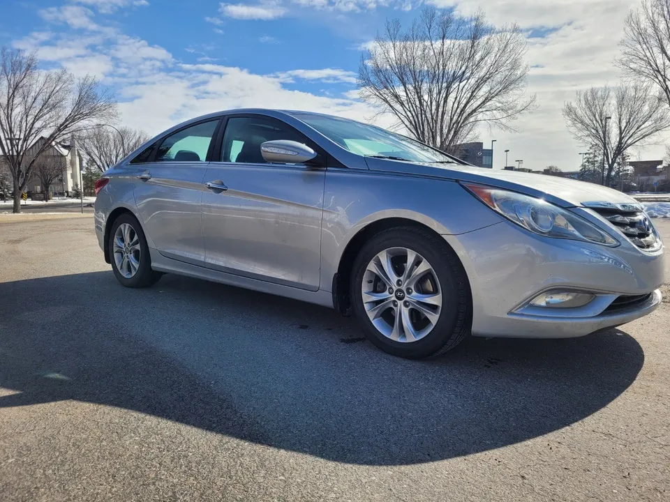 Hyundai Sonata 2013 photo 2