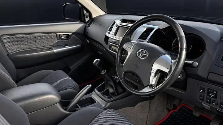 Toyota Hilux 2013 photo 2
