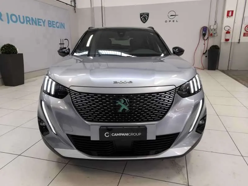Peugeot E-2008 2020 photo 2
