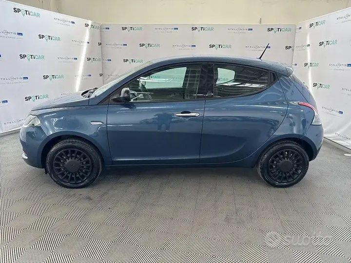 Lancia Ypsilon 2021 photo 2