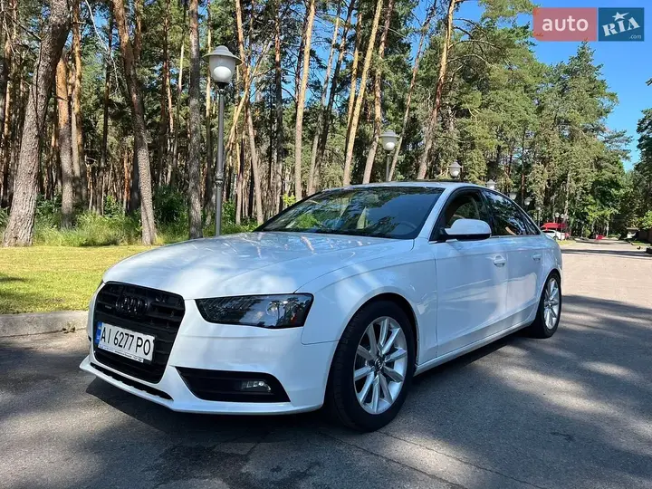 Audi A4 2012 photo 4