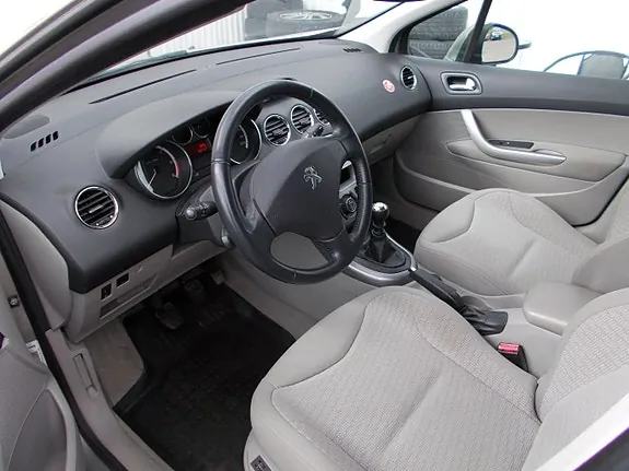Peugeot 308 2011 photo 3