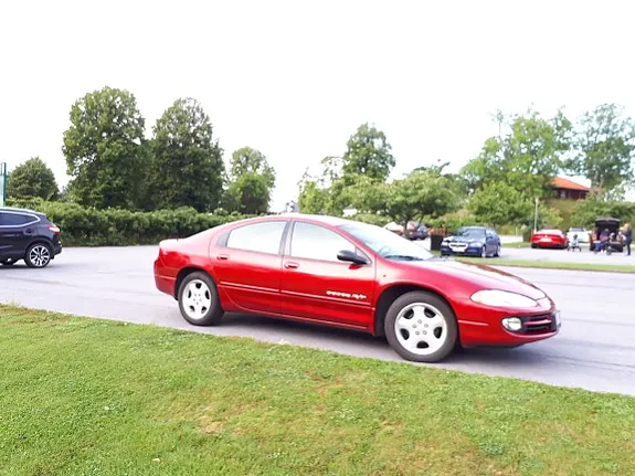 Dodge Intrepid 2001 photo 2