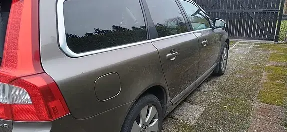 Volvo V70 2008 photo 2