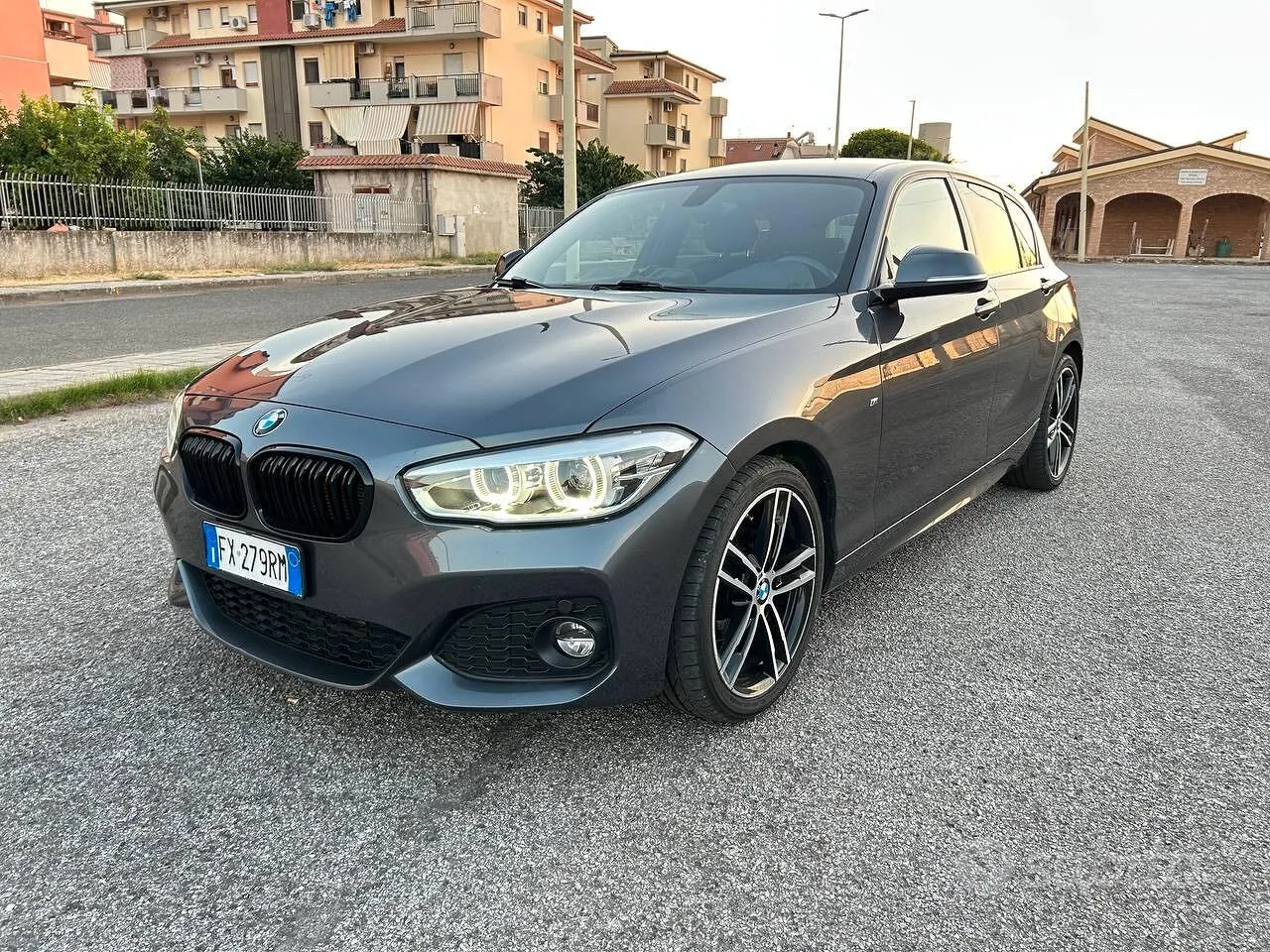 BMW 1 Series 2019 photo 2