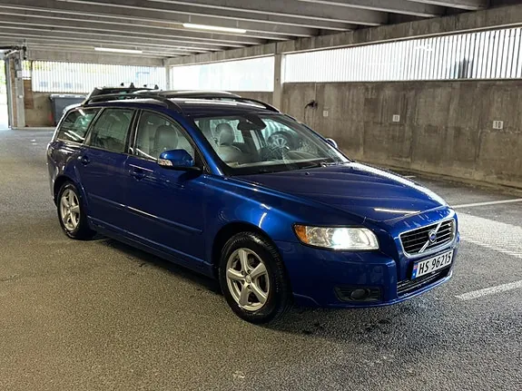 Volvo V50 2010 photo 2