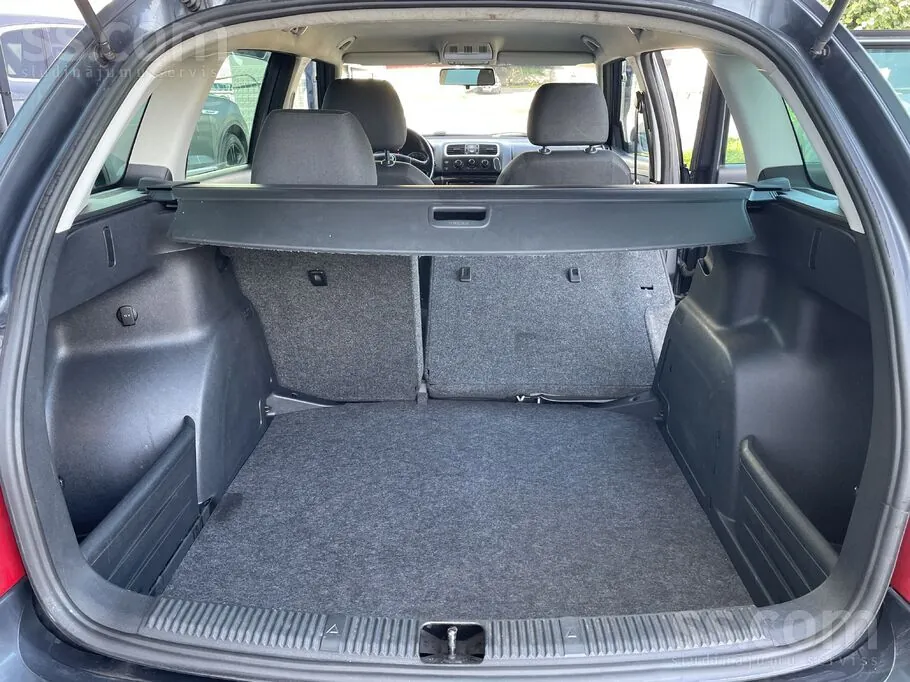 Skoda Fabia 2010 photo 5