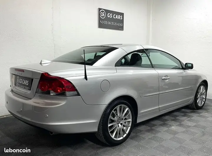 Volvo C70 2006 photo 2