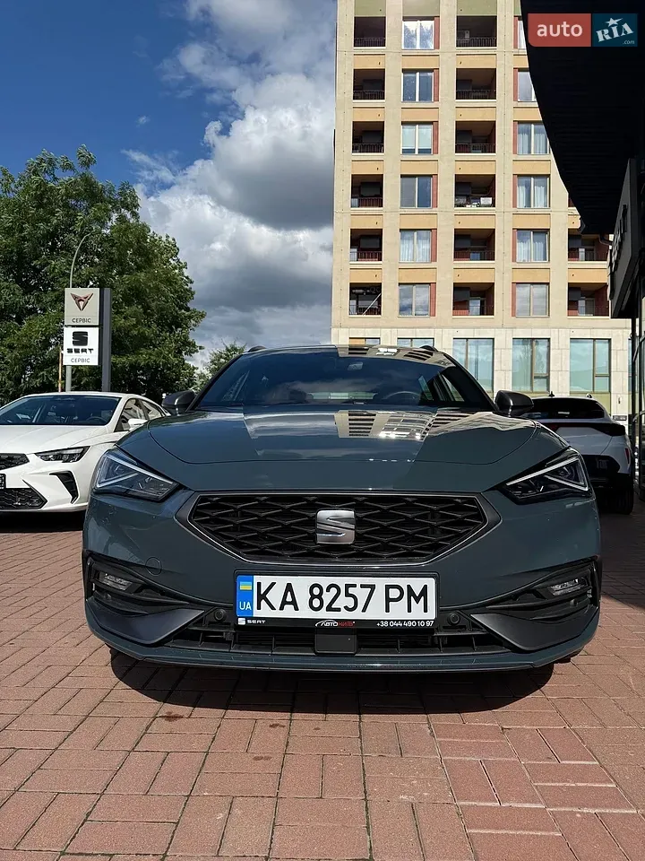 Seat Leon Sportstourer 2025 photo 3