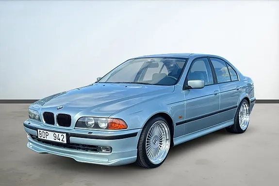 BMW 523I
