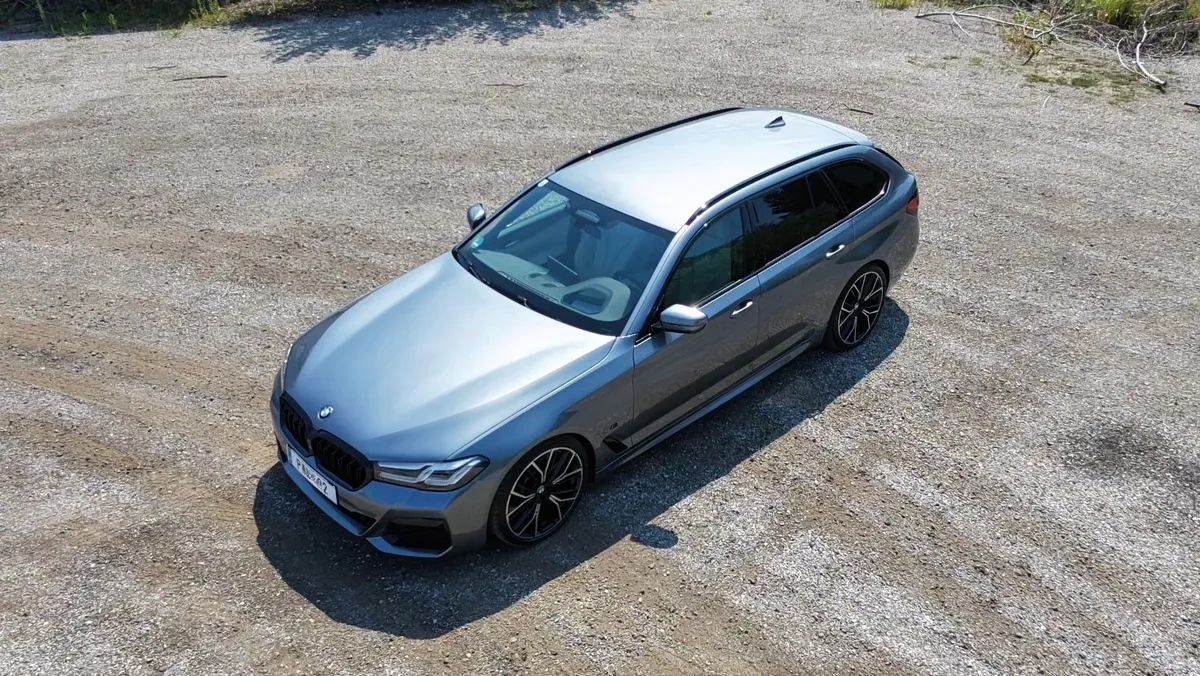 BMW 5 Series 2021 photo 2