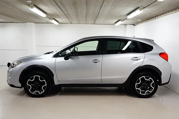 Subaru Xv 2012 photo 2