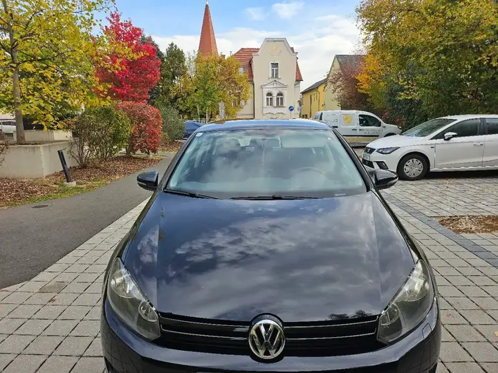 Volkswagen Golf 2010 photo 3