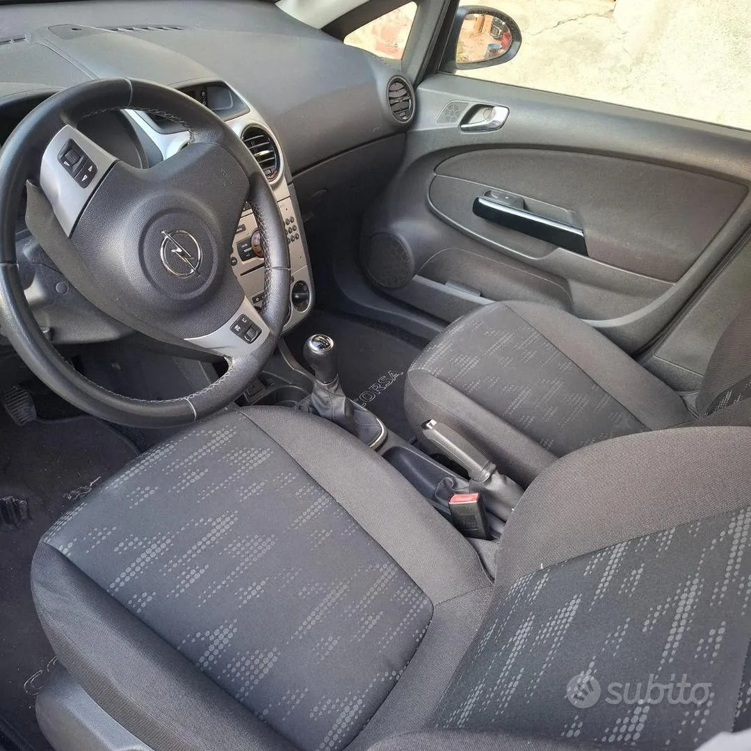 Opel Corsa 2011 photo 5