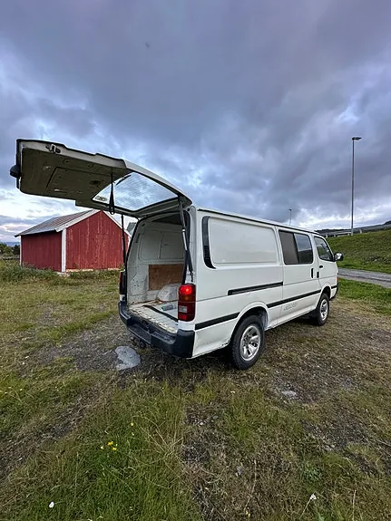 Toyota Hiace 1995 photo 4