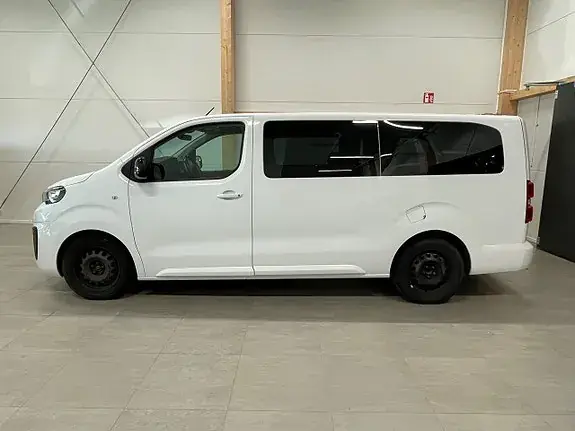 Peugeot Traveller 2022 photo 2