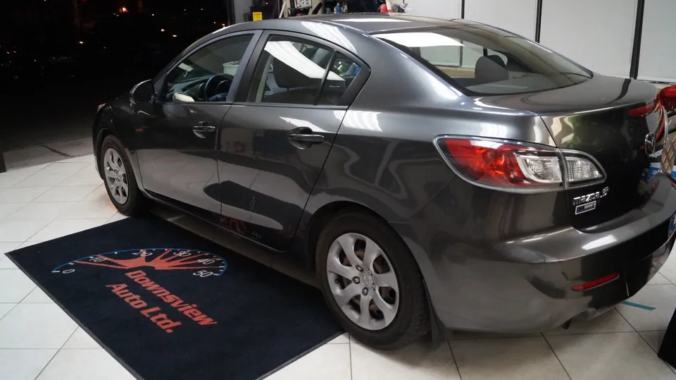 Mazda Mazda3 2013 photo 3
