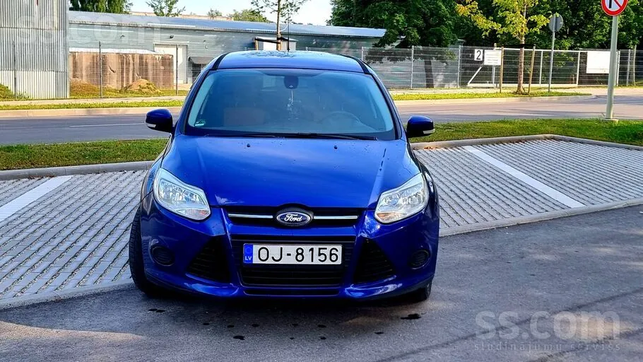 Ford Focus 2014 photo 2