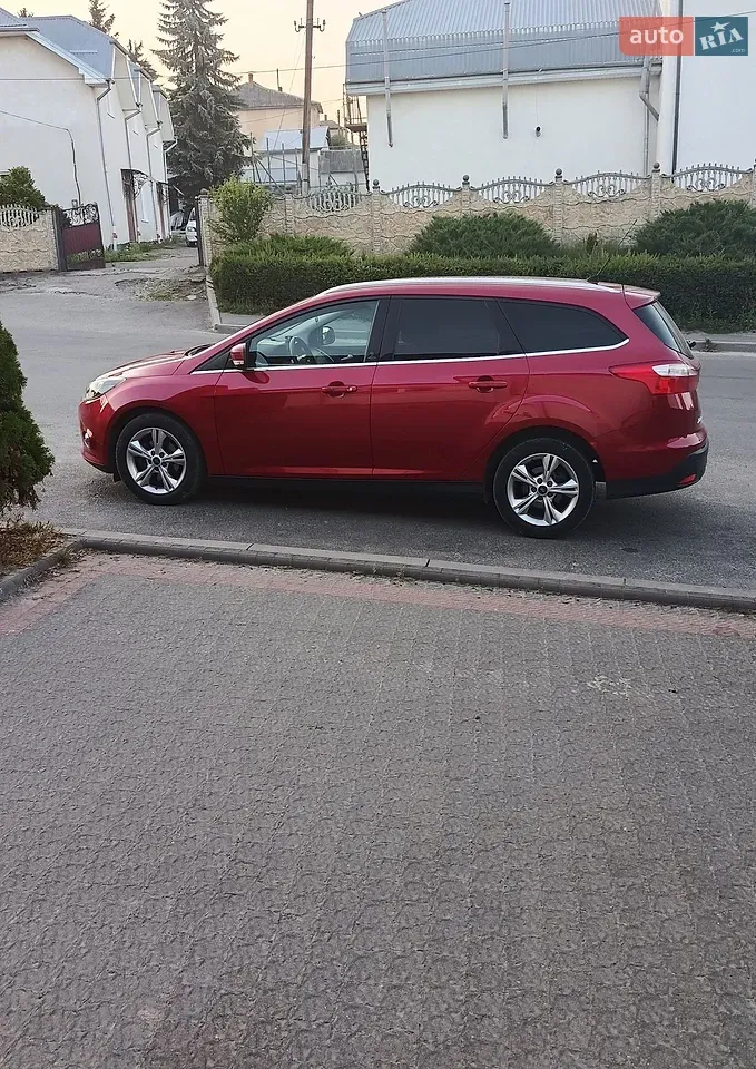 Ford Focus 2012 photo 5
