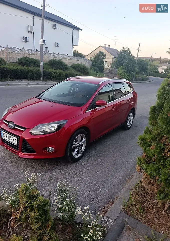 Ford Focus 2012 photo 3