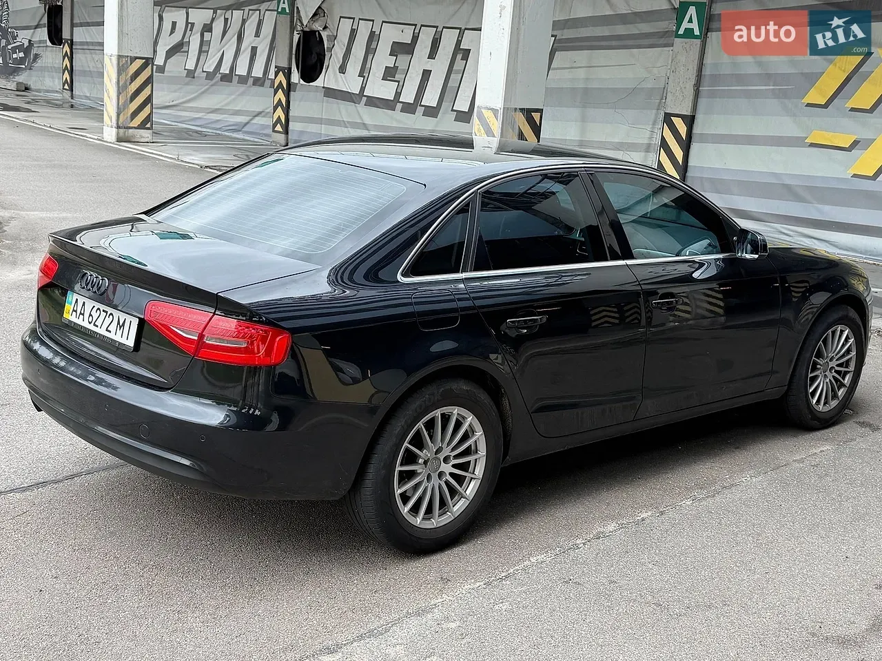 Audi A4 2012 photo 3