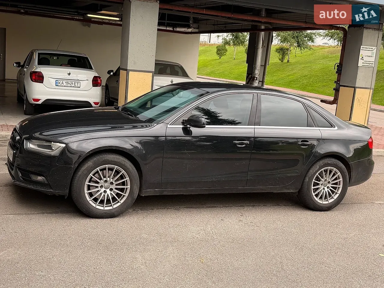 Audi A4 2012 photo 5