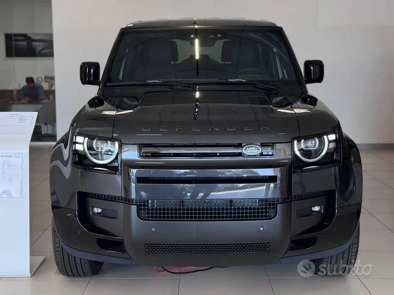Land Rover Defender 2026 photo 2