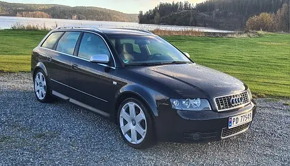 Audi S4 2004 photo 2