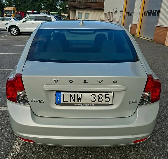 Volvo S40 2011 photo 3