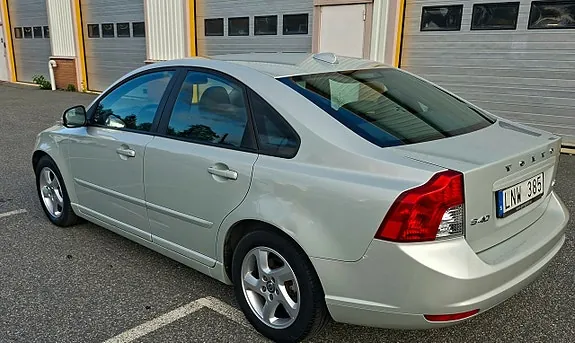 Volvo S40 2011 photo 4
