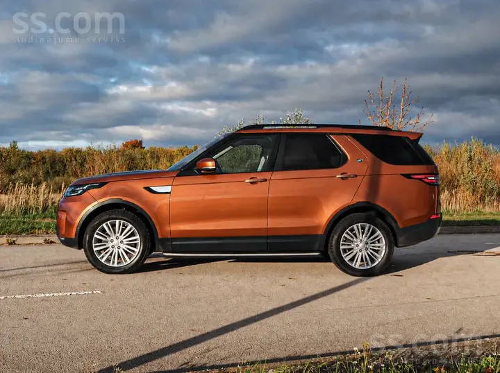 Land Rover Discovery 2017 photo 2