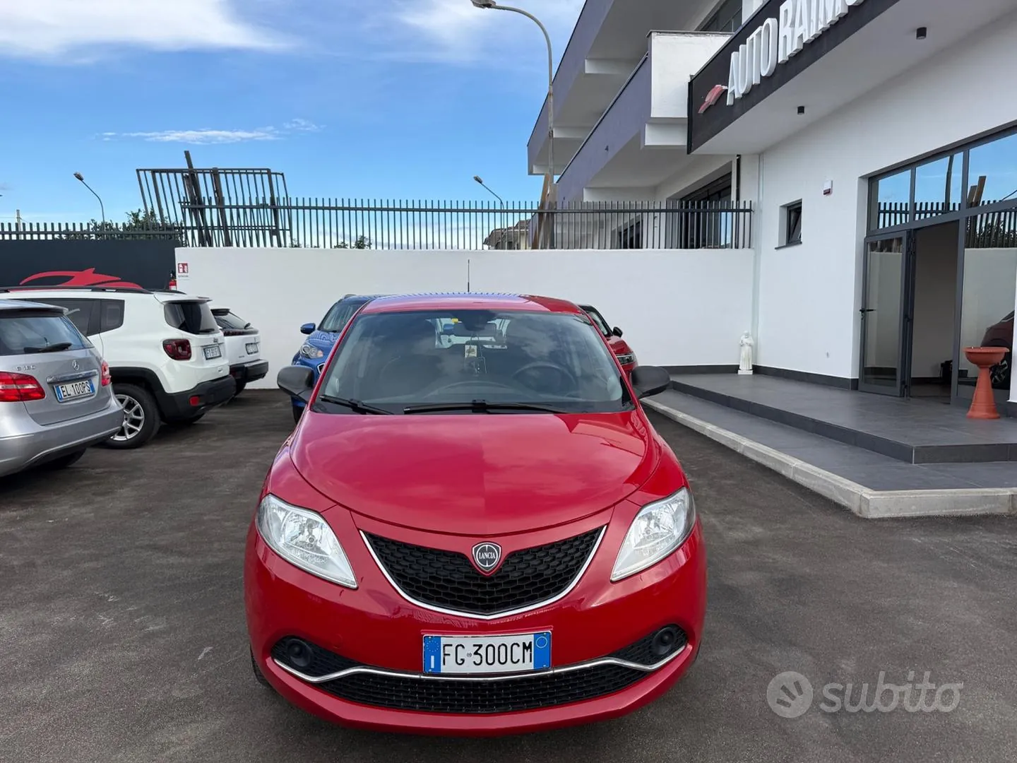 Lancia Ypsilon 2016 photo 2