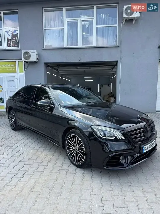 Mercedes-Benz S-Class
